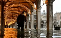Thành phố nổi tiếng Venice (Italy) chìm trong biển nước