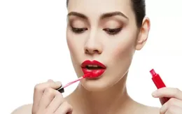 5 “quy tắc” không thể không biết khi tô son kem lì