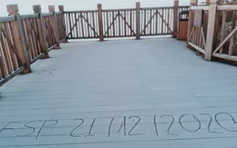 Nhiệt độ xuống dưới 0 độ C, băng giá phủ trắng Fansipan