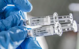 Trung Quốc cấp phép sử dụng đại trà cho vaccine ngừa COVID-19 đầu tiên
