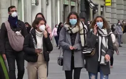 Madrid ghi nhận hàng hoạt vụ tụ tập vi phạm giãn cách xã hội