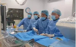 Cứu bệnh nhân bị nhồi máu cơ tim có tim nằm bên phải hiếm gặp