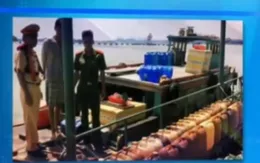 Tạm giữ tàu chở 2.600 lít dầu không rõ nguồn gốc trên sông Đồng Nai