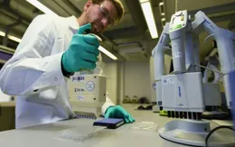 Hãng dược của Đức lạc quan về khả năng sản xuất hàng loạt vaccine ngừa COVID-19