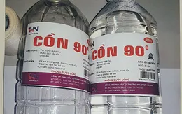 Người đàn ông nghiện rượu nguy kịch vì... uống cồn sát trùng "rởm" thay rượu