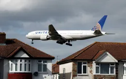 Mỹ nâng cảnh báo đi lại lên mức cao nhất