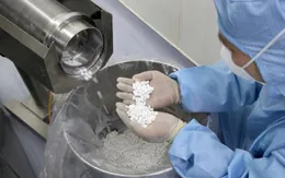 Tử vong vì tự ý uống chất giống thuốc sốt rét để ngăn ngừa COVID-19