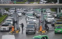 Ô tô vào sân bay đón trả khách dưới 10 phút sẽ không phải đóng phí