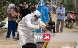 Hà Nội: Test nhanh COVID-19 lần 1 trên địa bàn toàn thôn Hạ Lôi, xã Mê Linh