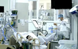 14 ngày cách ly, Bệnh viện Bạch Mai tiếp nhận điều trị 40 bệnh nhân rất nặng
