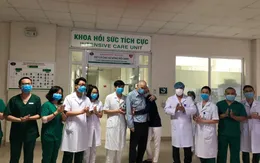 Bệnh nhân người Anh mắc COVID-19 từng phải thở máy được ra viện