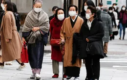 Gần 40% số người nhiễm COVID-19 ở Tokyo dưới 40 tuổi