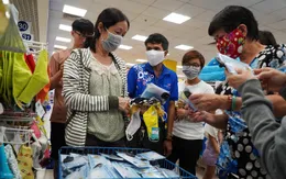 Hà Nội khuyến cáo người dân duy trì việc đeo khẩu trang nơi công cộng