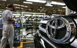 Sản lượng, doanh số bán ô tô của Toyota giảm hơn 20% trong tháng 3