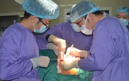 Phì đại tuyến vú ở nam giới, đâu là nguyên nhân?