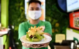 Burger Corona truyền cảm hứng chống dịch