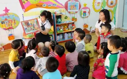 TP.HCM trao tiền hỗ trợ cho giáo viên, nhân viên mầm non ngoài công lập