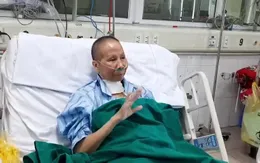VIDEO BN19 ba lần ngưng tim đã hồi phục ngoạn mục, vẫy tay chào các y bác sĩ