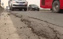 "Xóa sổ" triệt để hư hỏng mặt cầu Thăng Long