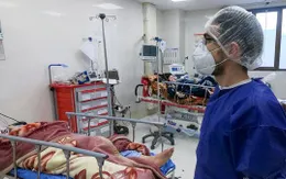 Khoảng 10.000 nhân viên y tế Iran mắc COVID-19