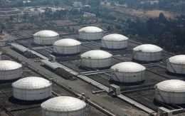 Giá dầu có thể vượt ngưỡng 100 USD/thùng nếu căng thẳng Nga-Ukraine leo thang