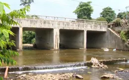 Vì sao cầu cống hộp được chọn thay thế đập tràn bắc qua sông, suối?