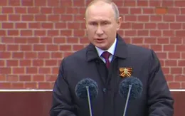 Gần 80 cựu binh Nga dự lễ duyệt binh được ngồi cùng Tổng thống