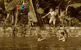 Chơi khăng gẫy răng cửa, chơi gụ bục tivi: Tuổi thơ dữ dội của trẻ em nông thôn xưa