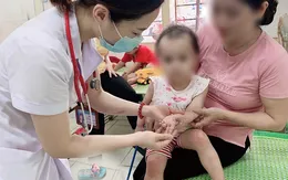 Nhiều trẻ mắc tay chân miệng nhập viện