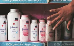 Nhiều tổ chức quốc tế kêu gọi J&J ngừng bán phấn rôm Baby Powder