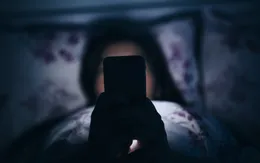 Nguy cơ hen suyễn ở người trẻ thích làm "cú đêm"