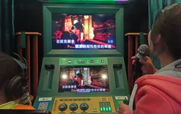 Suýt mất mạng vì vỡ mạch máu não khi cố hát karaoke nốt cao