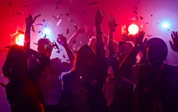 Phát hiện sinh viên Mỹ tổ chức "tiệc COVID-19" xem ai nhiễm virus trước