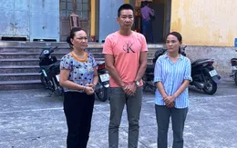 Bắt ổ nhóm chuyên "dàn" cảnh trúng thưởng xổ số để trộm cắp tài sản