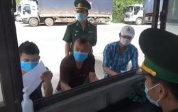 Nấp trong hầm xe vì muốn trốn cách ly COVID-19