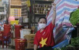 Tiểu thương Đà Nẵng đồng loạt mặc áo cờ đỏ sao vàng cổ động phòng chống dịch