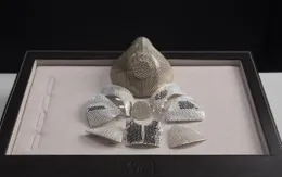 Chiêm ngưỡng chiếc khẩu trang đắt giá nhất thế giới