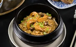 Ngoài cơm bào ngư, loại đặc sản này còn có thể chế biến thành nhiều món ngon khác