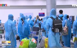 TP.HCM: Người dân vui mừng trở về an toàn từ Đà Nẵng