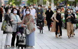 Số ca nhiễm COVID-19 mới ở Tokyo lên tới gần 500 người/ngày
