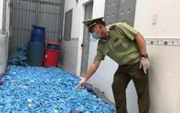 Bình Dương: Thu giữ 21 tấn găng tay y tế đã sử dụng