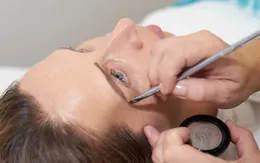 Những sai lầm khi chăm sóc lông mày khiến bạn trông già hơn tuổi