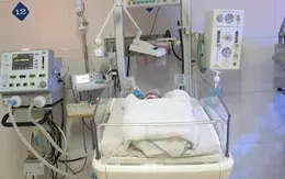 Cắt rốn bằng kéo, bé sơ sinh nguy kịch vì mắc uốn ván