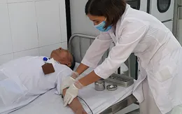Bác sĩ hiến máu cứu sản phụ mất máu do khối chửa vỡ