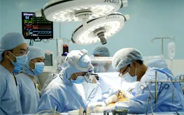 Mổ tim bắc cầu mạch vành trong lúc tim bệnh nhân vẫn đập