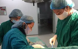 Báo động đỏ, cứu thai nhi bị sa dây rốn