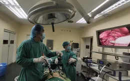 Hy hữu: Cụ ông 81 tuổi bị lồng ruột