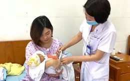 Giữ ấm cho trẻ khi ra ngoài trời lạnh thế nào?