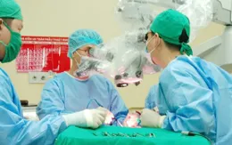 Cô gái trẻ phát hiện u não khổng lồ sau gần 1 tháng bị đau đầu