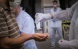 Brazil phát hiện trường hợp nhiễm cùng lúc hai biến thể của virus SARS-CoV-2